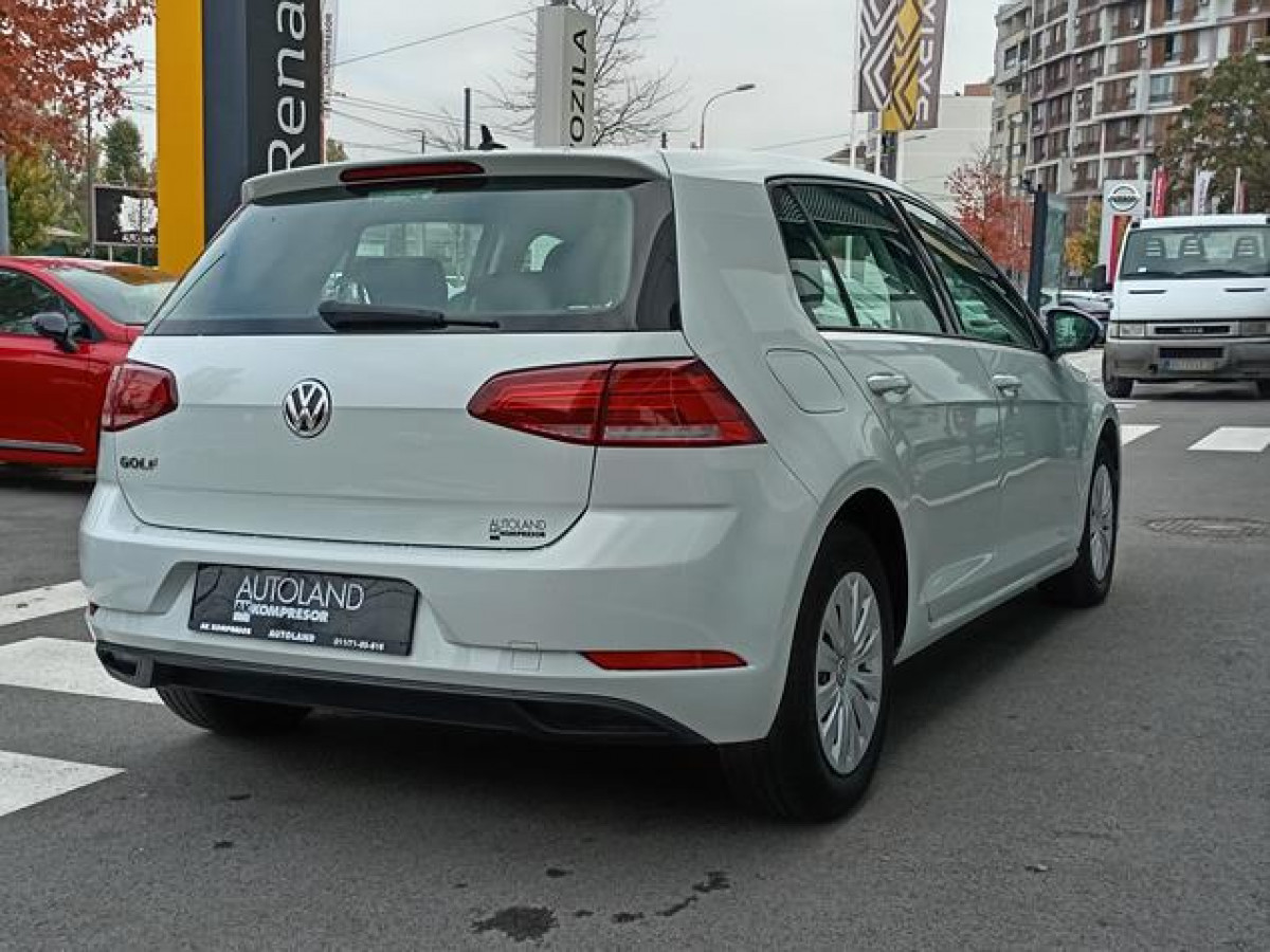 Volkswagen Golf 7 1.6 TDI Trendline 