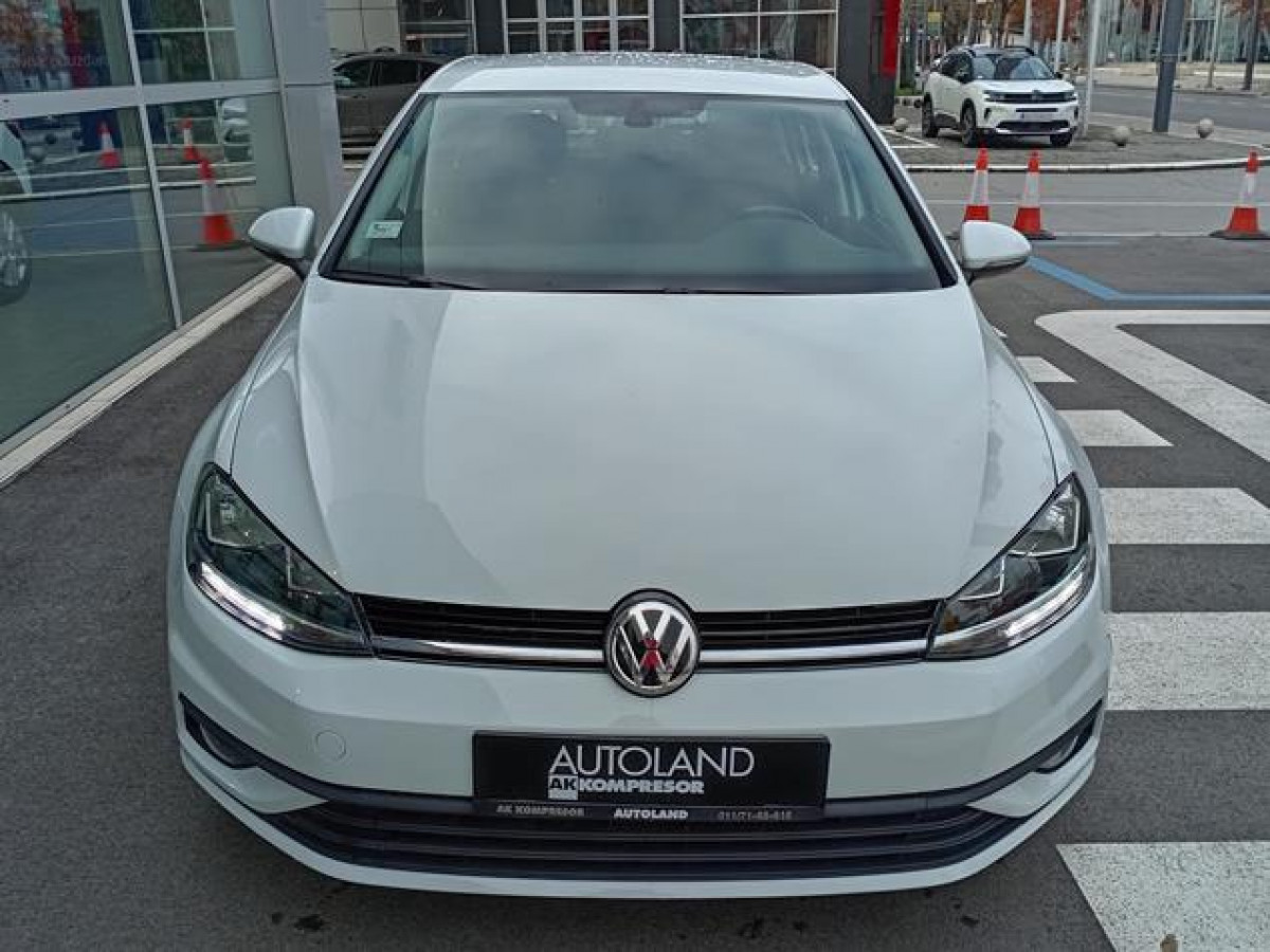 Volkswagen Golf 7 1.6 TDI Trendline 