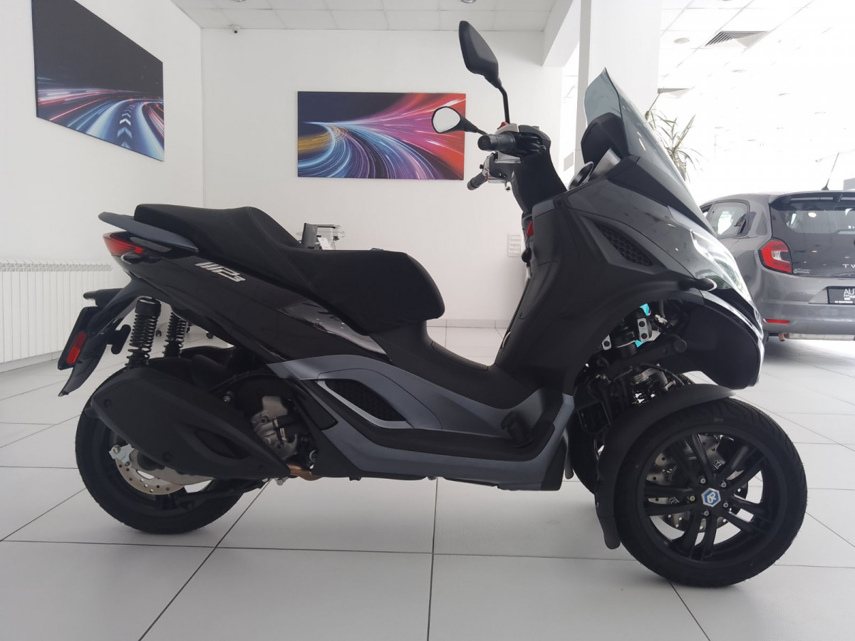 Piaggio MP3 300 