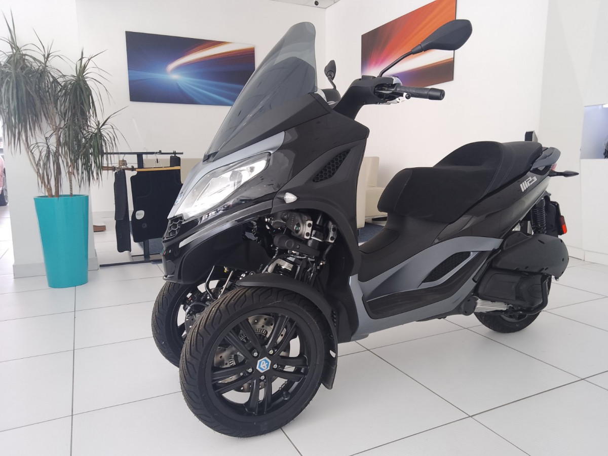 Piaggio MP3 300 