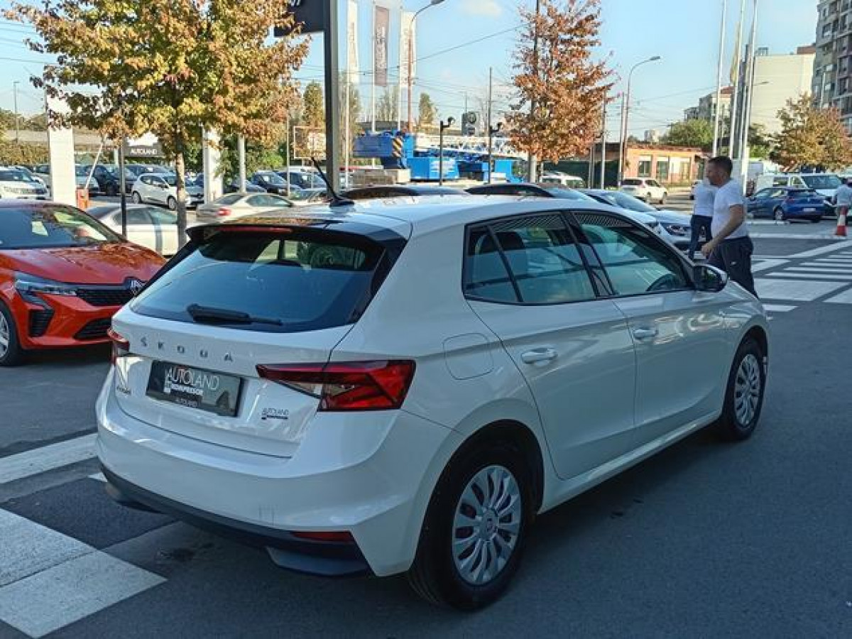 Škoda Fabia 1.0 Essence TNG 