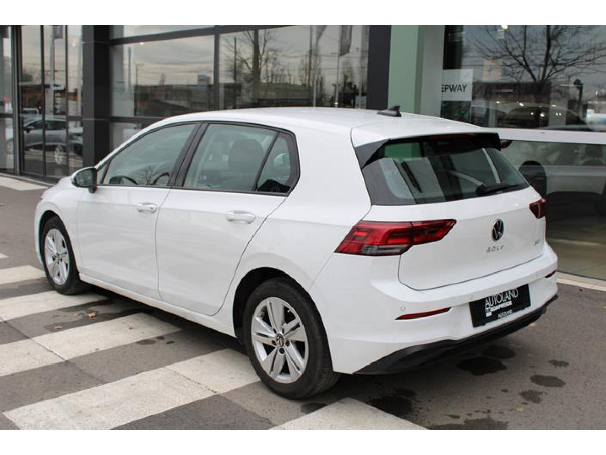 Volkswagen Golf 8 1.0 TSI Life 