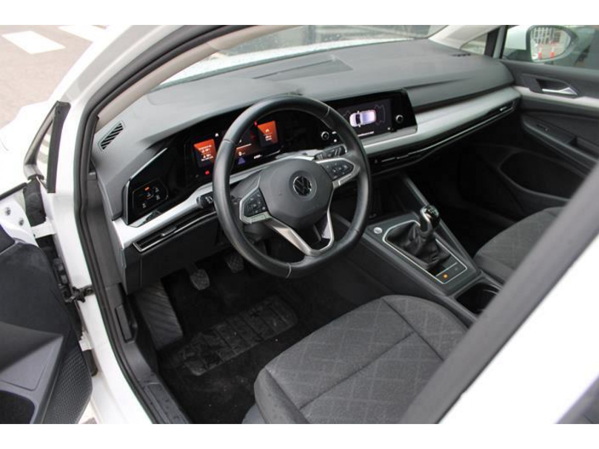 Volkswagen Golf 8 1.0 TSI Life 