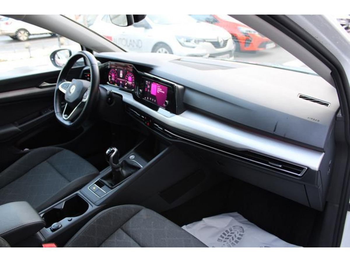 Volkswagen Golf 8 1.0 TSI Life 