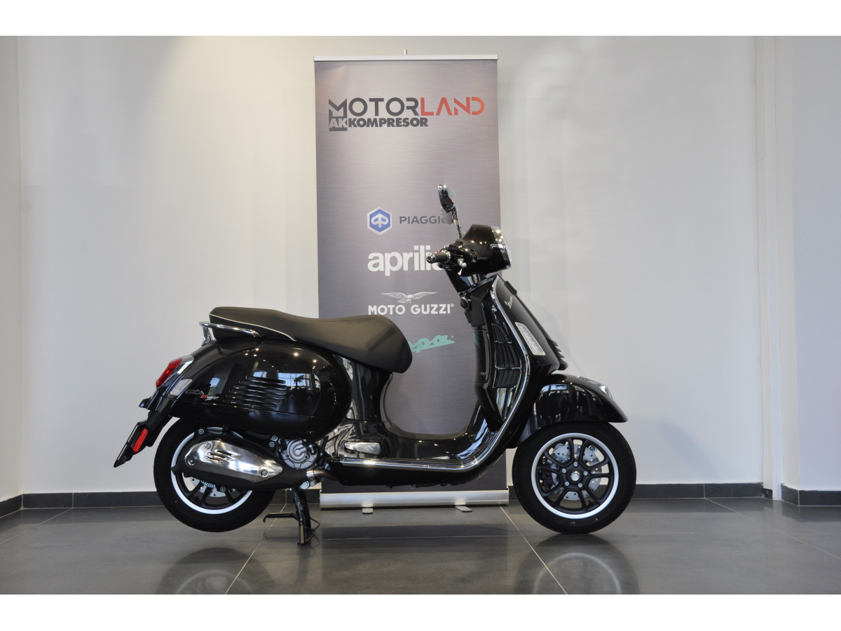 Vespa GTS 300 SUPER 