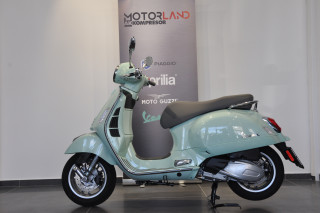 Vespa GTS 300 SUPER 