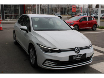 Volkswagen Golf 8 1.0 TSI Life 