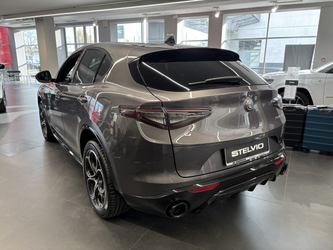 Alfa Romeo Stelvio 2.0 Petrol 280KS Q4 AT8 VELOCE 