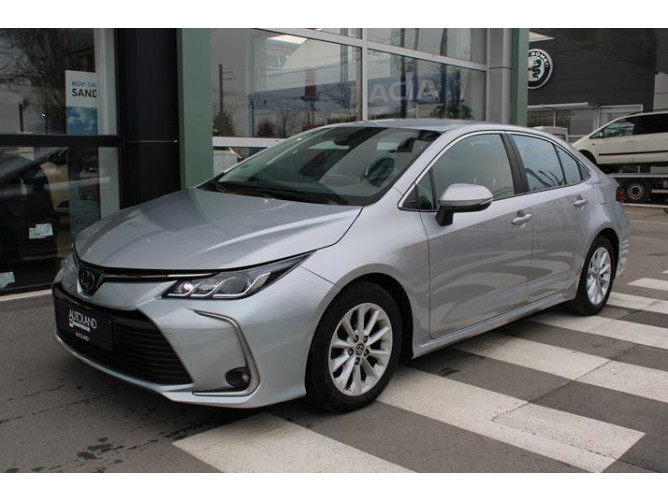 Toyota Corolla 1.5 Luna AUT 