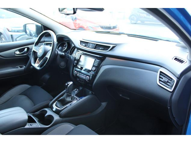 Nissan Qashqai 1.3 N-Connecta CVT 