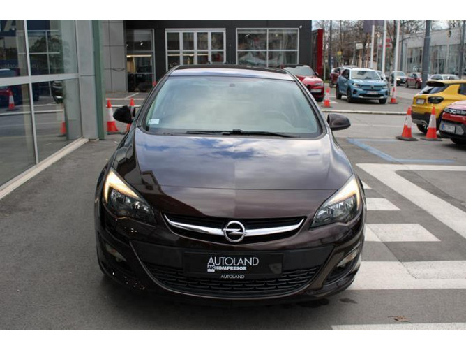 Opel Astra J 1.6 Enjoy 