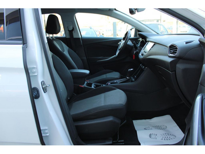 Opel Grandland X 1.5 HDI Business AUT 