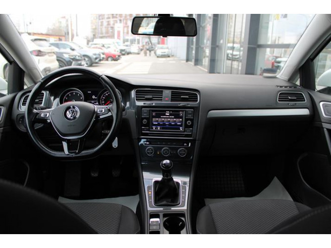 Volkswagen Golf 7 1.0 TSI 