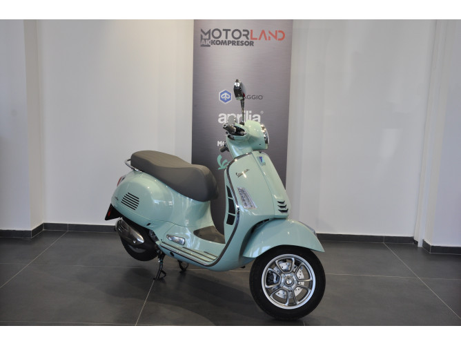 Vespa GTS 300 SUPER 